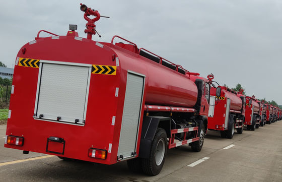 HOWO 8000L Water Tank Fire Truck 118kw 6 Wheeled Multipurpose