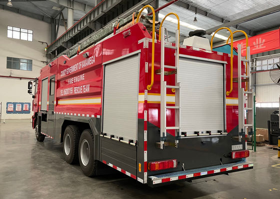 IVECO 10000L Foam Fire Truck 213kw Red Color With Double Cabin