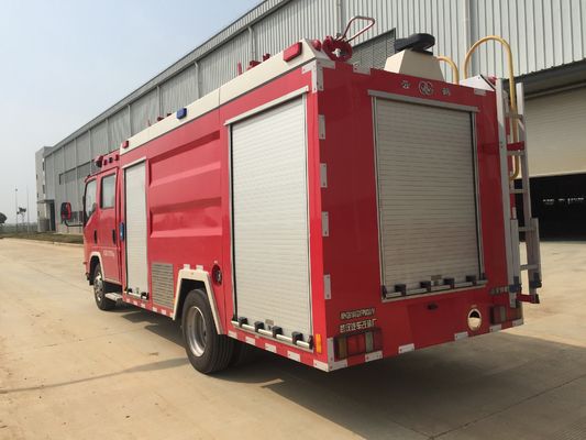 ISUZU 139KW Schaumstoff-Feuerwehrauto, 4x2 4000L Mini-Feuerwehrauto mit Schaumwasser